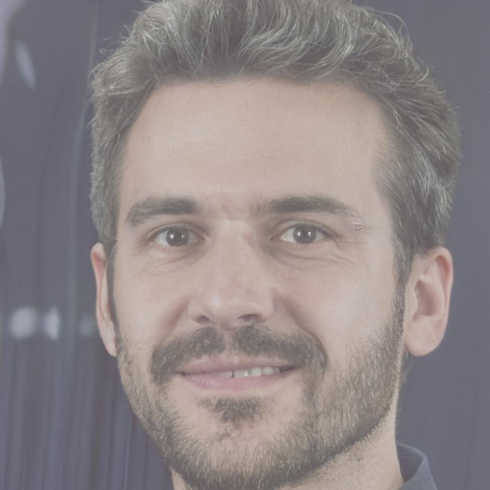 Tadeo Vercelli, Financial Planning Consultant focused on debt management and wealth building